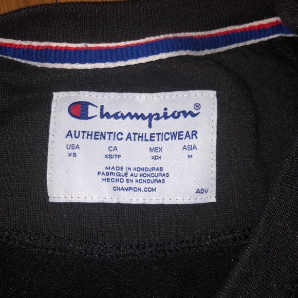 Champion crew neck! - Picture 2 of 2